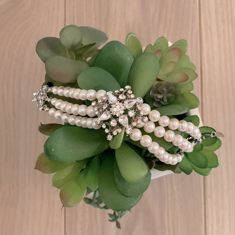 ❤️HP❤️ Vintage Style Bridal Bracelet Pearl, Swarovski Crystal 💍